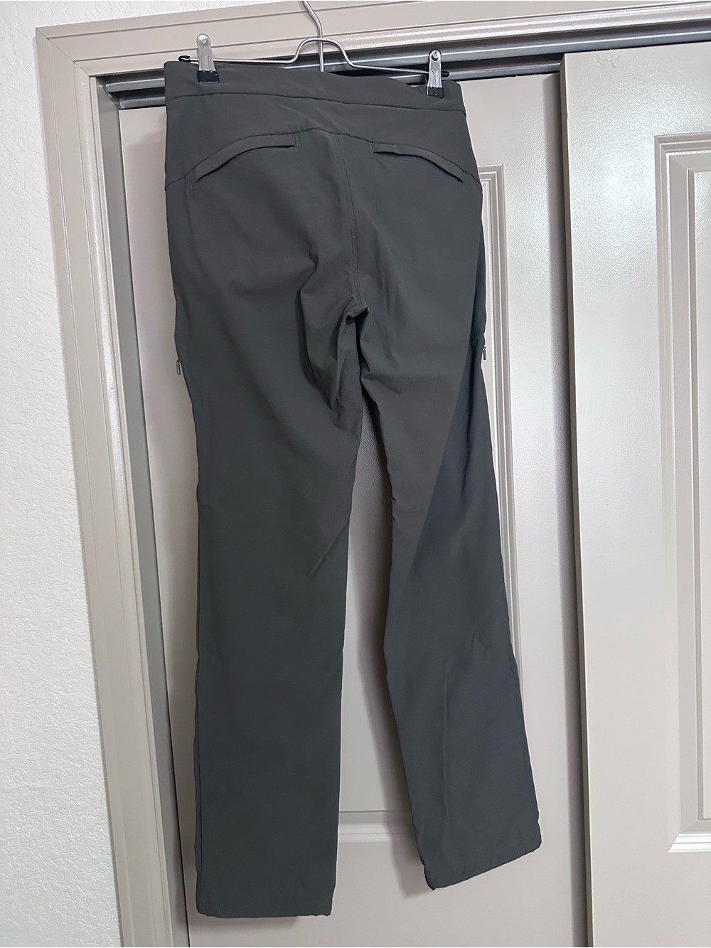 Athleta Women’s Dark Gray Outdoor Hiking Pants - Picture 2 of 9